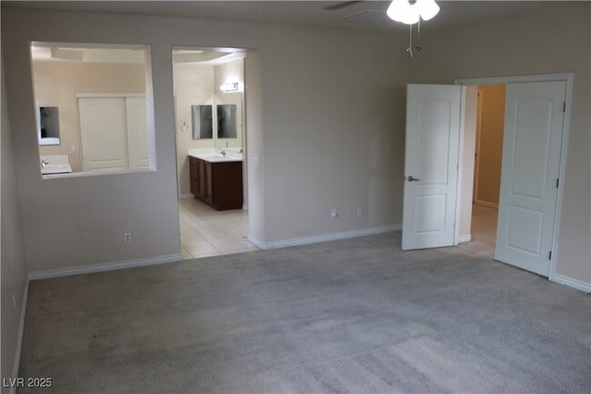 Building Photo - 2404 Alma Lidia Ave