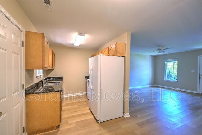 Building Photo - 331 Zach Dr