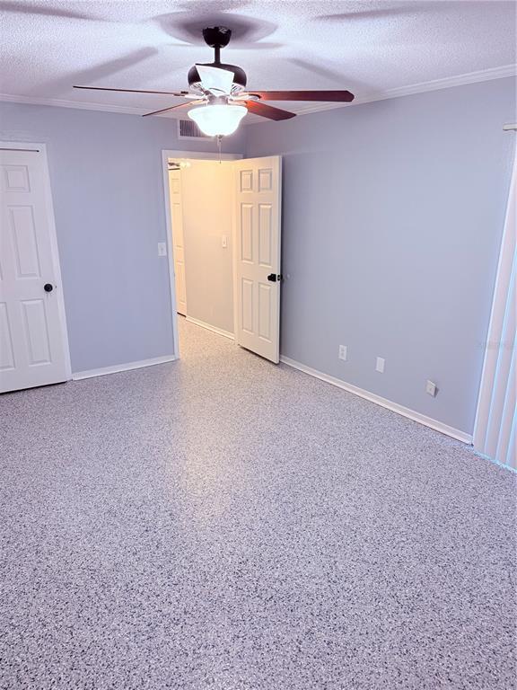 Building Photo - 6519 W Newberry Rd