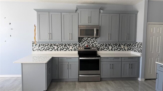 Building Photo - 2661 Plumberry Ave