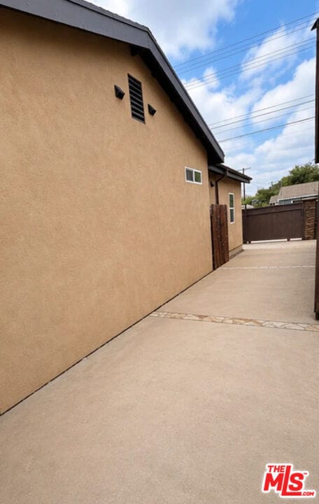 Building Photo - 7252 Glade Ave