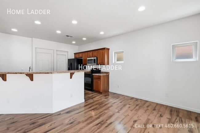 Building Photo - 18428 N Jameson Dr
