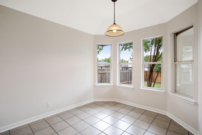 Building Photo - 809 Deercreek Ln