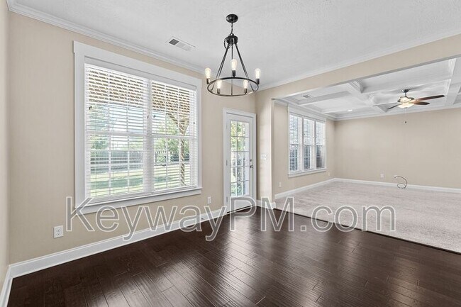 Building Photo - 582 Bunchgrass St
