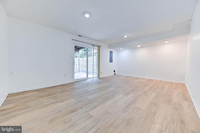 Building Photo - 3514 Lowlen Ct