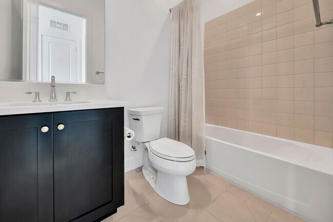 Building Photo - 30000 N Camino los Robles