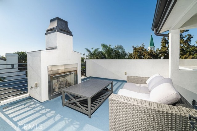 Building Photo - 608 Heliotrope Ave