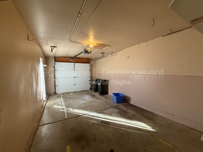 Building Photo - 140 Leslie Ln