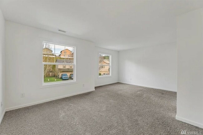 Building Photo - 20074 Ramblewood Rd SE