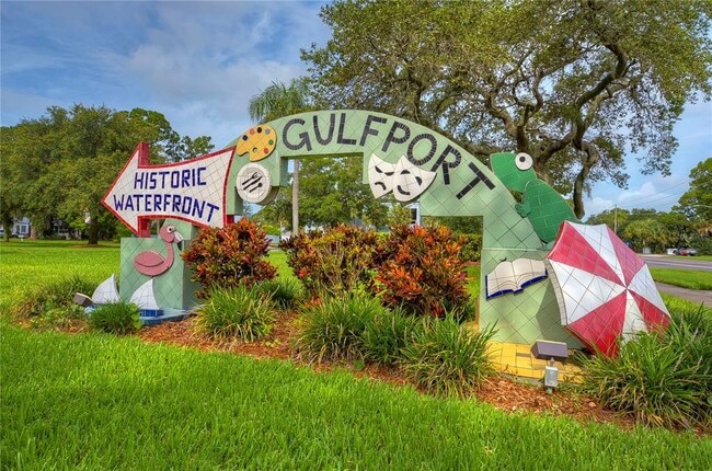 Building Photo - 3017 49th St S