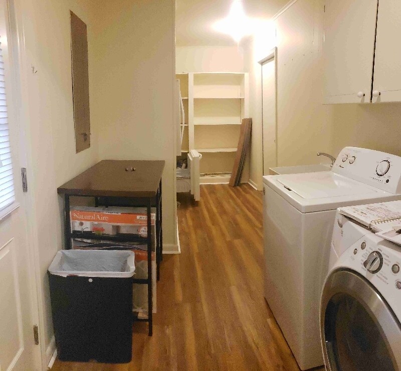 Building Photo - 420 Kim Dr