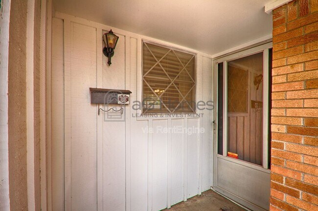 Building Photo - 7609 NW 28th St