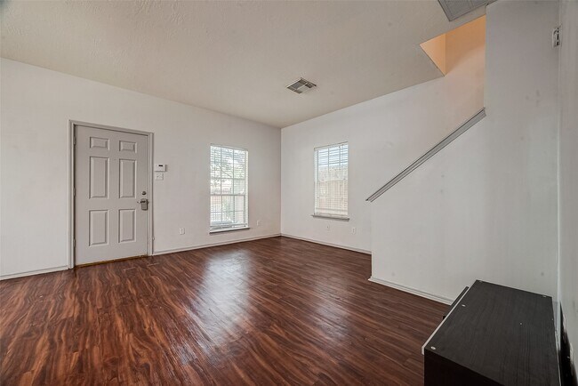 Building Photo - 2810 Austin St