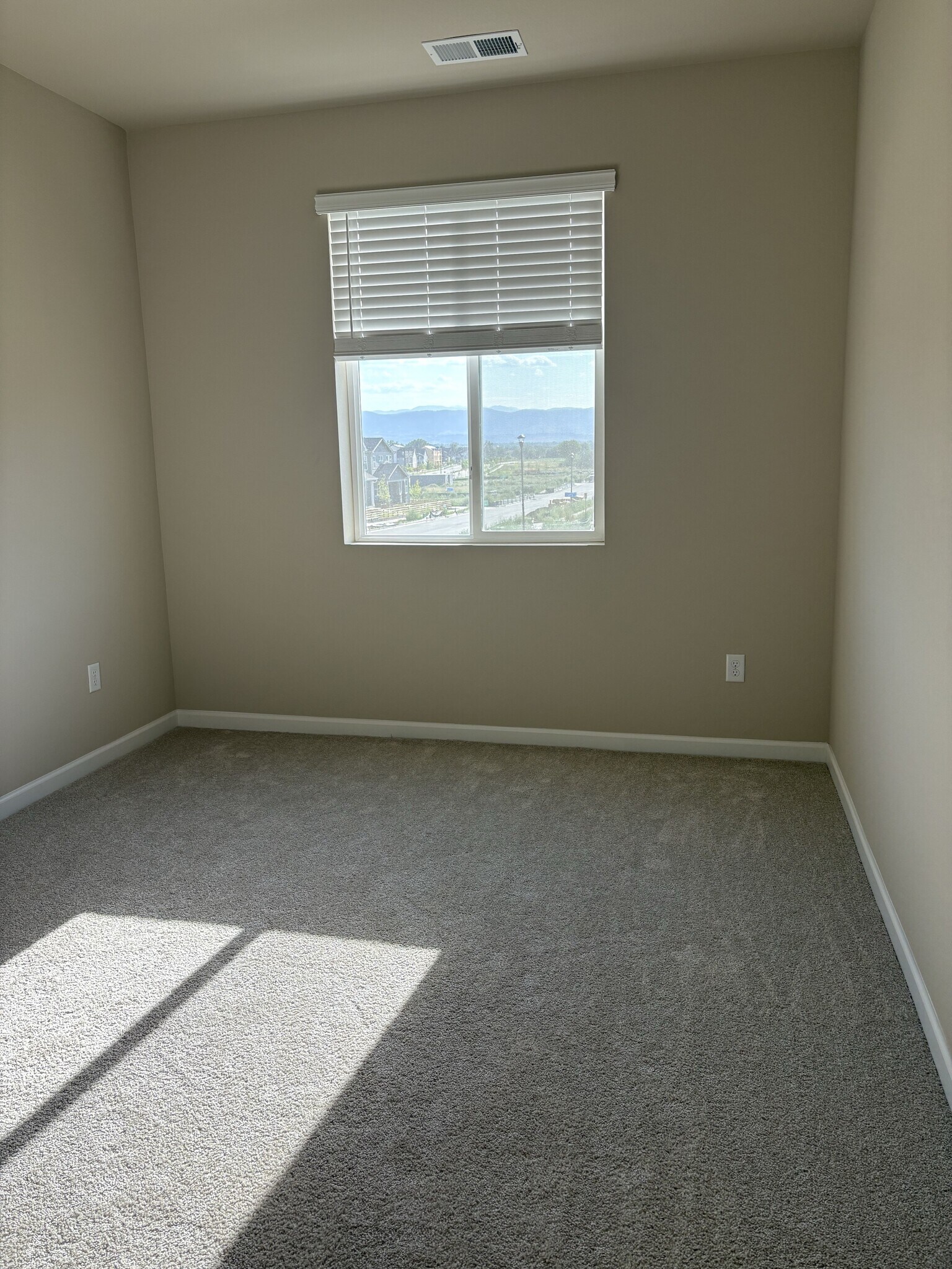 Building Photo - 978 Nettle Ln