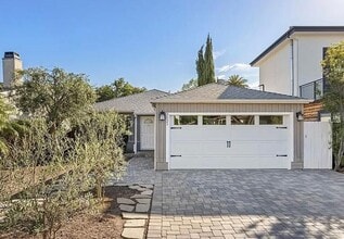 Building Photo - 3021 Kelton Ave
