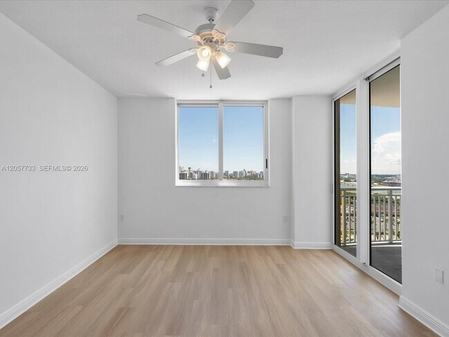 Building Photo - 1745 E Hallandale Beach Blvd