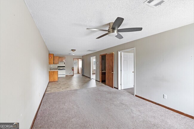 Building Photo - 124 Evergreen Trail SE