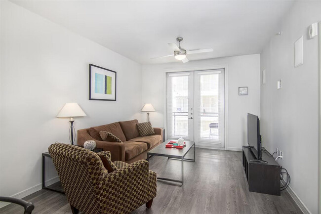 Primary Photo - 3030 Elizabeth St