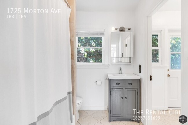 Building Photo - 1725 Morton Ave