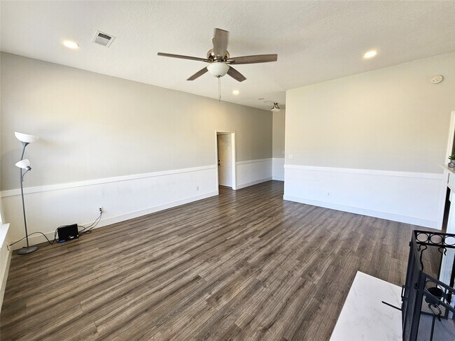 Building Photo - 19734 Glenfinch Ln