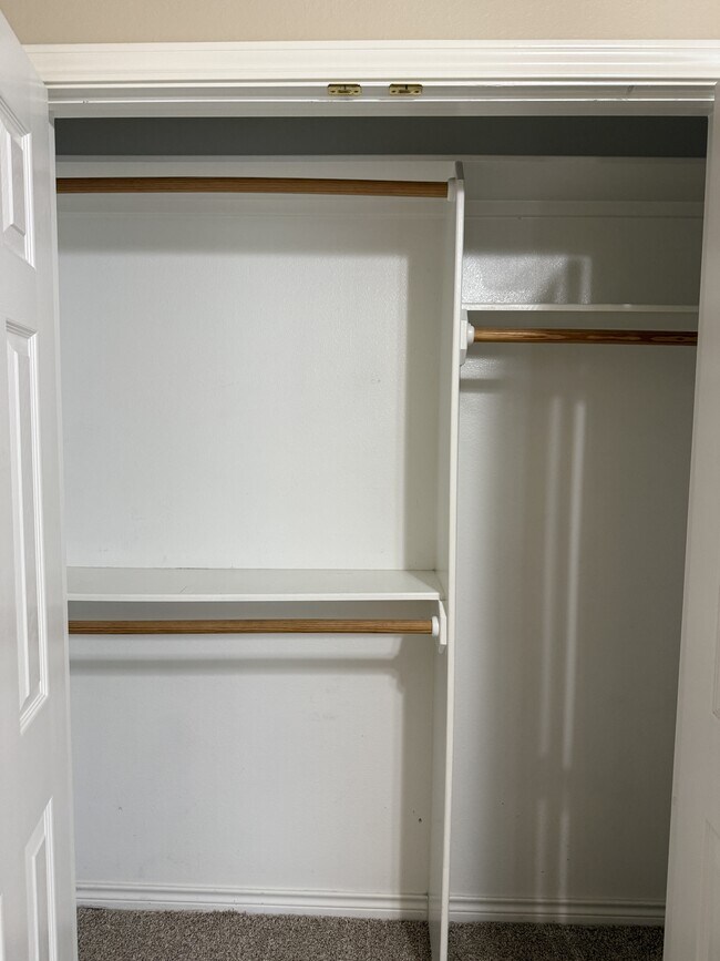 Building Photo - 223 Karten Ln