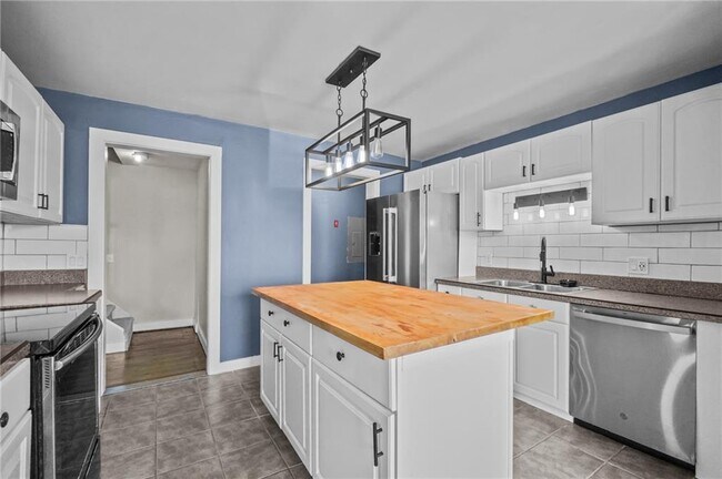 Building Photo - 20 Bradley Terrace