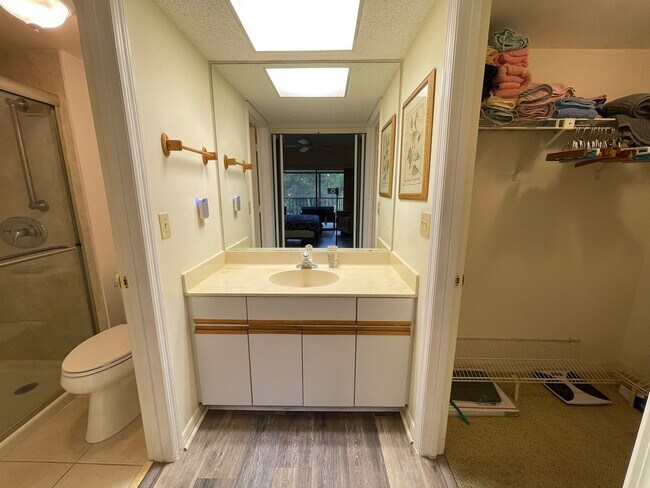 Building Photo - 2 BR Condo w/ Community Pool-  Monthly Rental available JAN 2026 - MAR 31, 2026