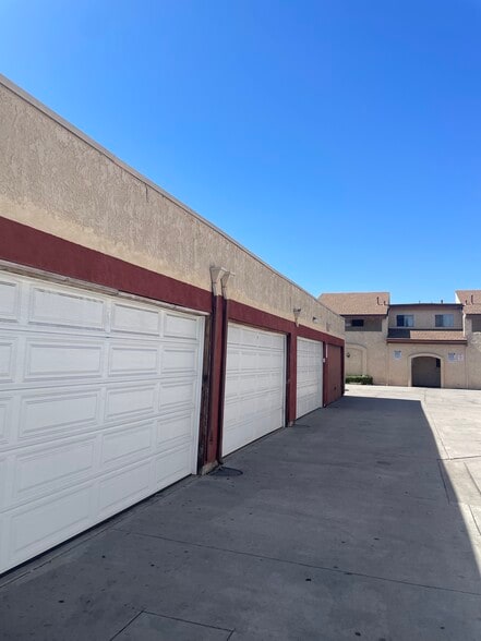 Building Photo - 10123 Alondra Blvd