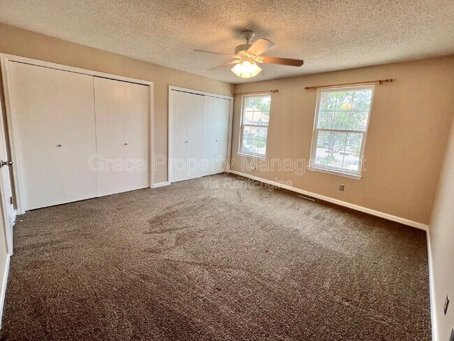 Building Photo - 11560 Community Center Dr