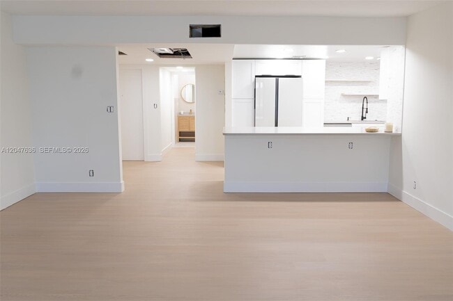 Building Photo - 3051 N Course Dr