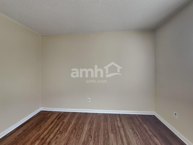 Building Photo - 1909 Beckwith Ln