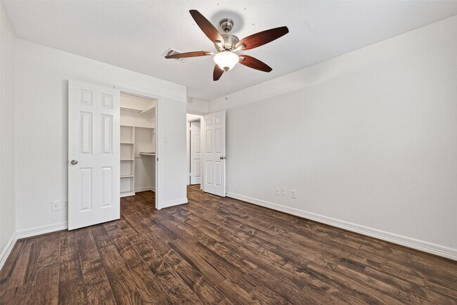 Building Photo - 14222 Stokesmount Dr
