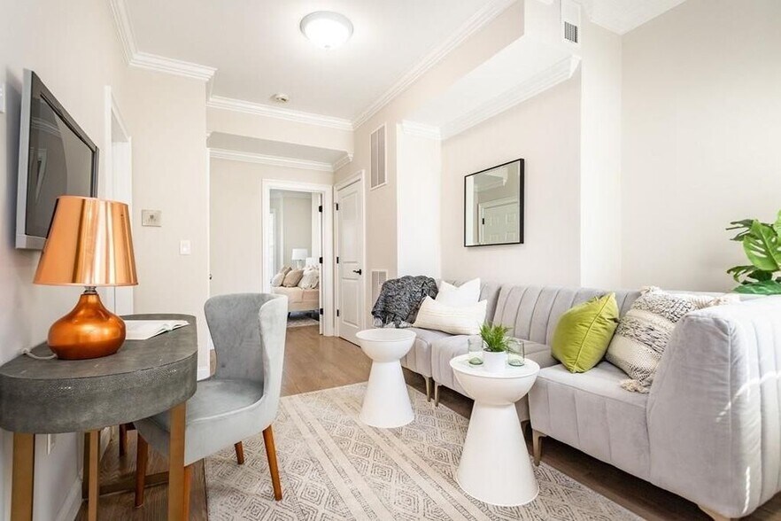 Building Photo - 89 Princeton St