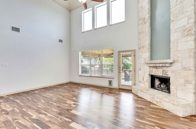 Building Photo - 2300 Dovetail St