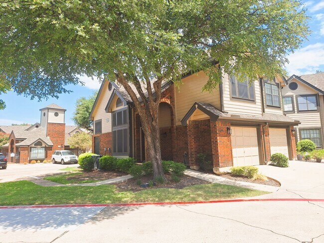 Building Photo - 408 Santa Fe Trail