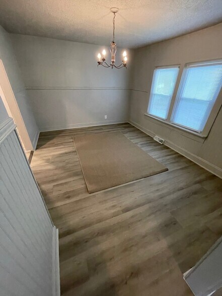 Building Photo - 702 Todds Ln