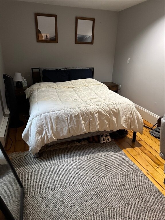 Building Photo - 532 E 5th St