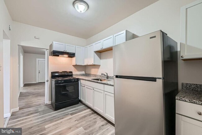 Building Photo - 118 N Hilton St