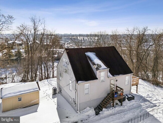 Building Photo - 207 Delmar St