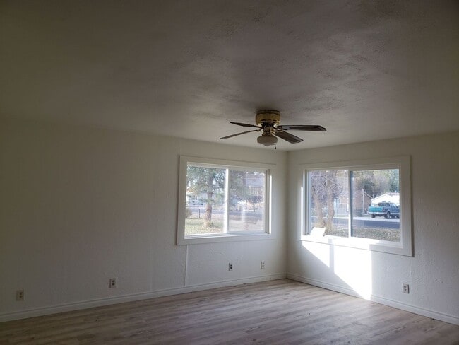 Building Photo - 1843 Etna St