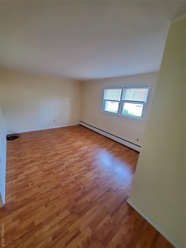 Building Photo - 57 N Lewis Ave