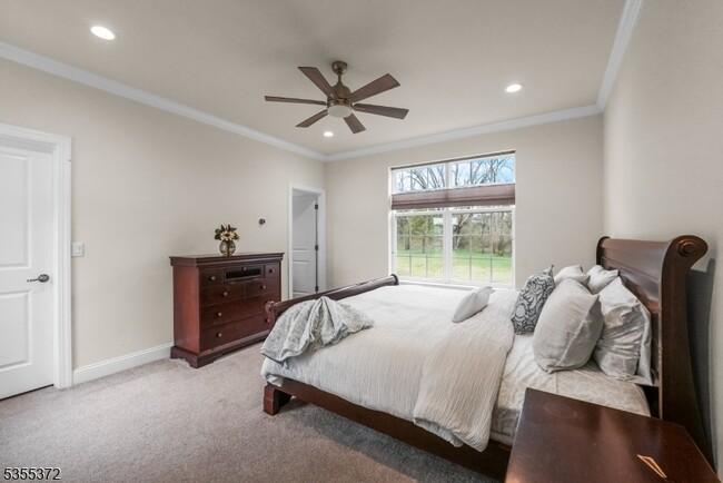 Building Photo - 12 Remy Ct
