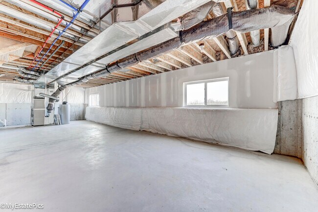 Building Photo - 2780 Riverview Ln