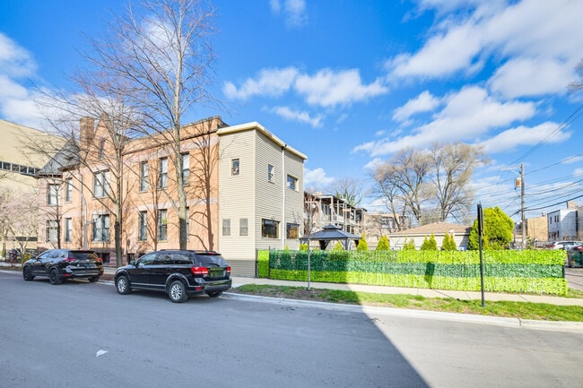 Building Photo - 3461 W Adams St