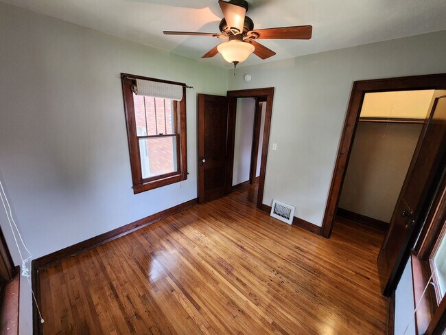 Building Photo - 1210 S Jefferson Ave