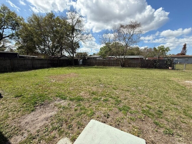 Building Photo - 722 Mercado Ave