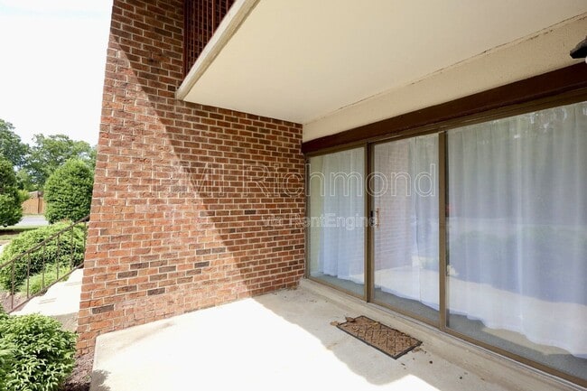 Building Photo - 1509 Thistle Rd