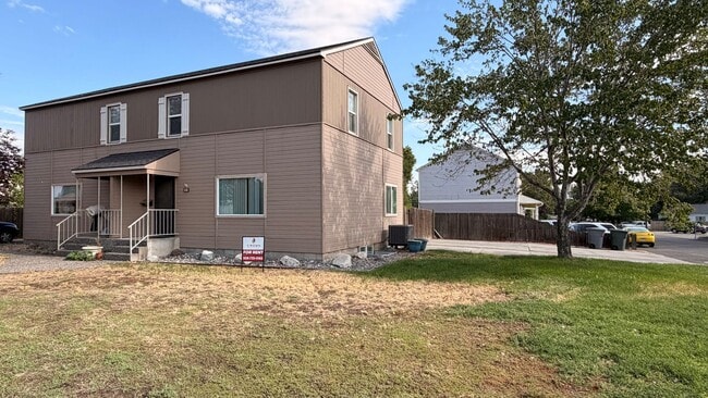 Building Photo - 1209to