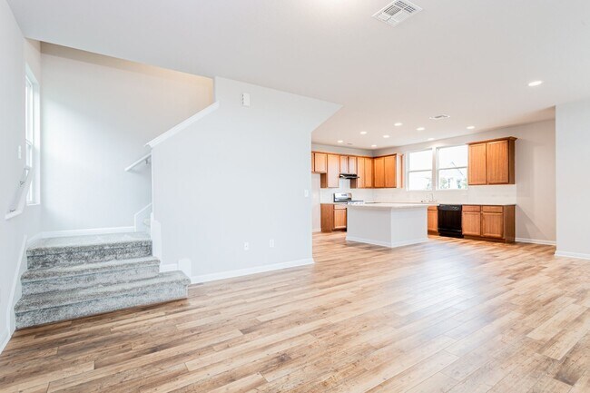 Building Photo - Bright & Airy 3 Bedroom, 2.5 Bathroom Home – Two Stories of Comfort