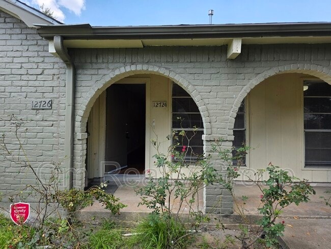 Building Photo - 12724 Shannon Hills Dr